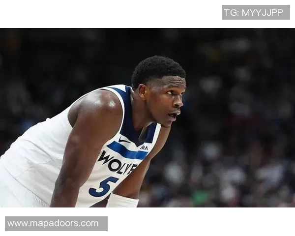 爱德华兹三战开拓者砍40+，关键时刻收割比赛