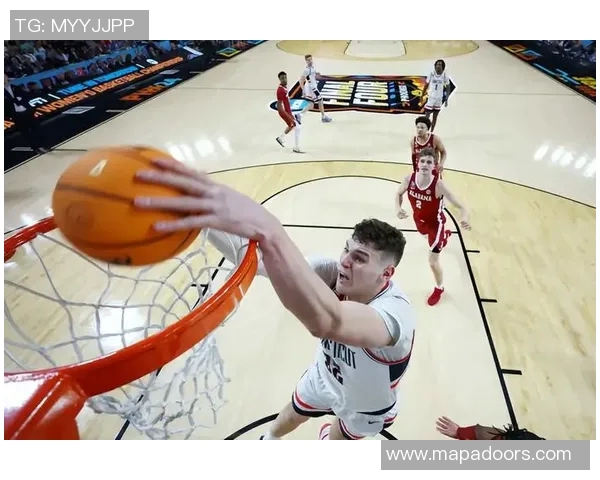 克林根带伤首节抢下7个篮板，灰熊全队仅6个